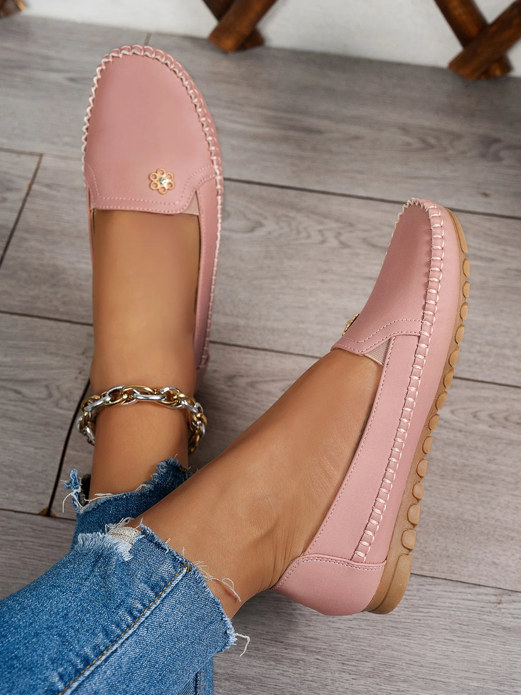 Comfortable Women's Loafers Laser Stitch Detail Flat Shoes Casual Comfortable Slip On Classic Trendy Streetwear