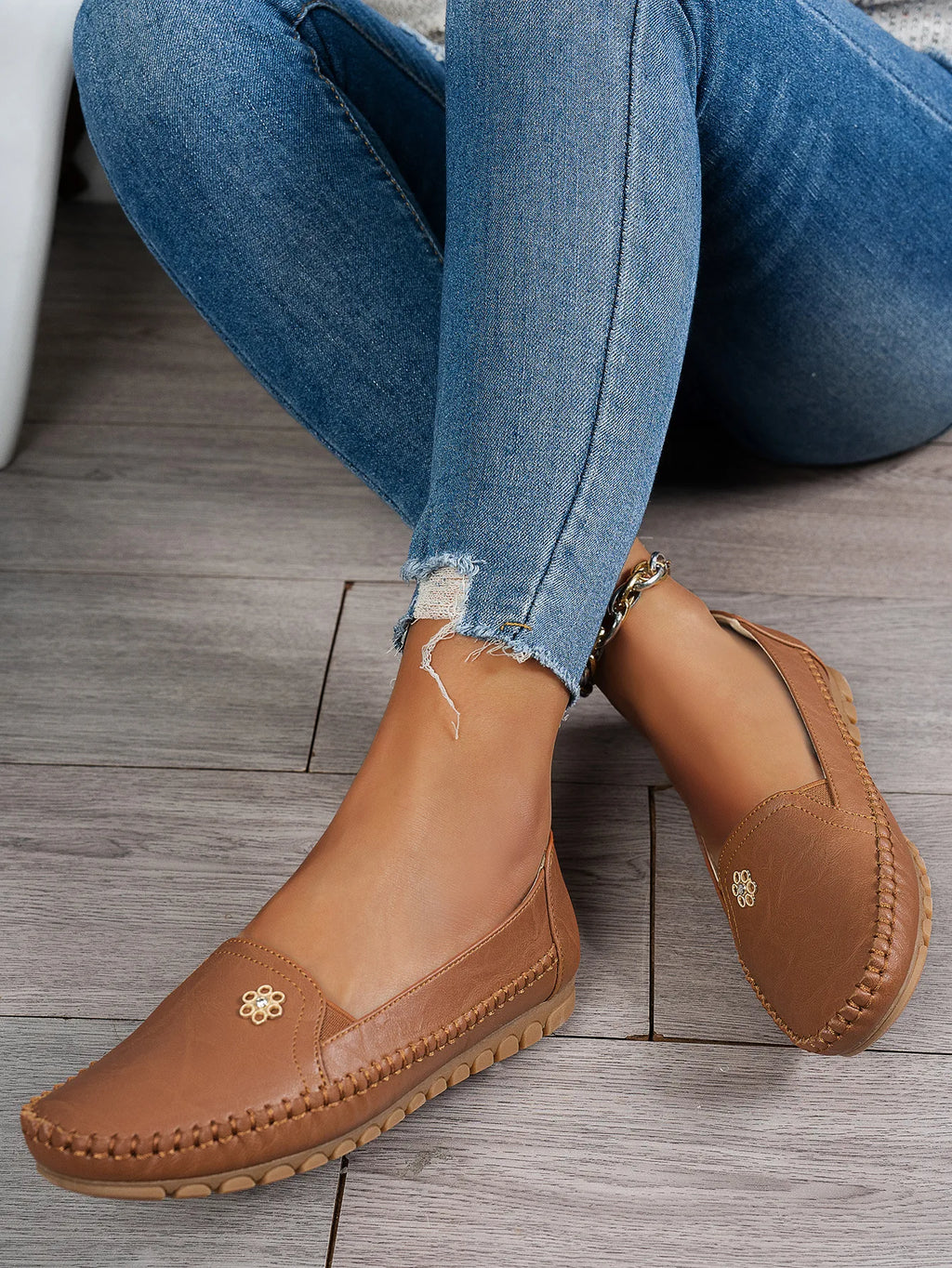 Comfortable Women's Loafers Laser Stitch Detail Flat Shoes Casual Comfortable Slip On Classic Trendy Streetwear